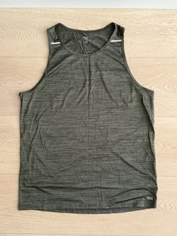 Dick’s Sporting Goods large men’s mesh running tank top