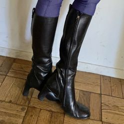 GUCCI Classic Leather Boots - Size 8 -