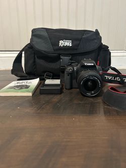 Canon Rebel T2i DSLR Camera