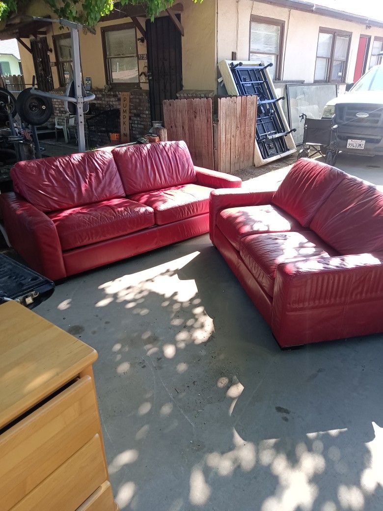 Beautiful Red Leather Couch Sofa Set