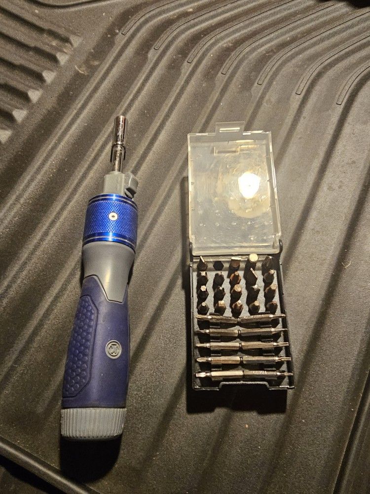 Kobalt Magnetic Ratcheting Assorted Multi-bit Screwdriver