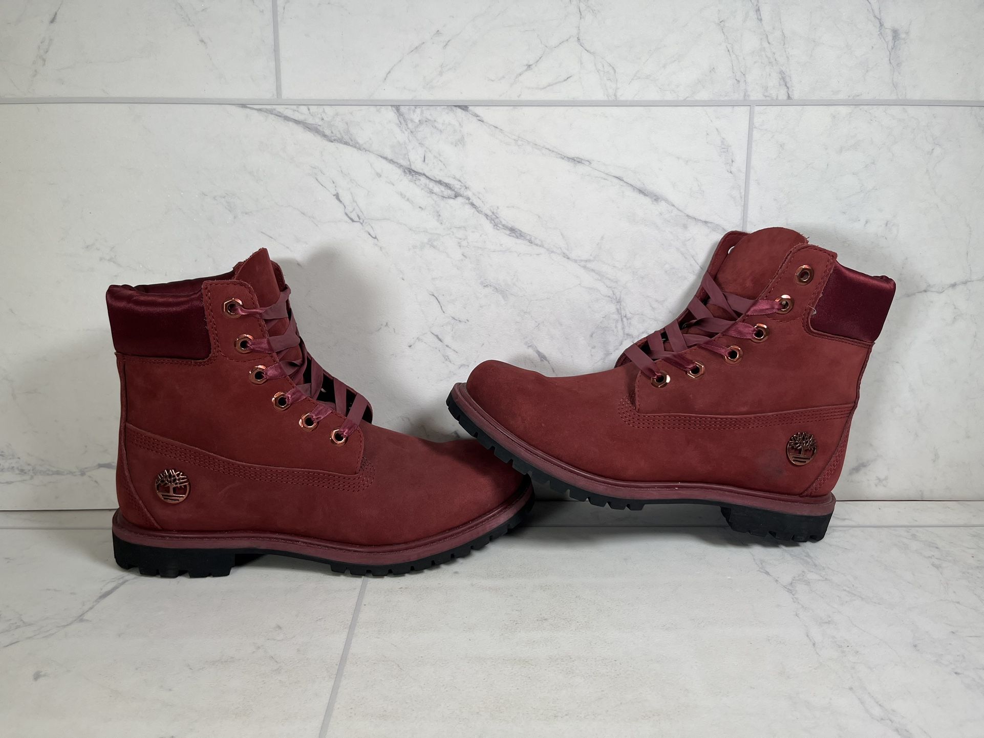 Timberlands Burgundy Women's Boots Size 9 (63573-1)