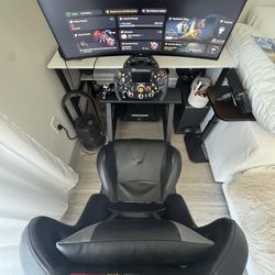Next Level Racing Cockpit
