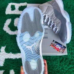 Jordan 11 “Cool Grey”🩶