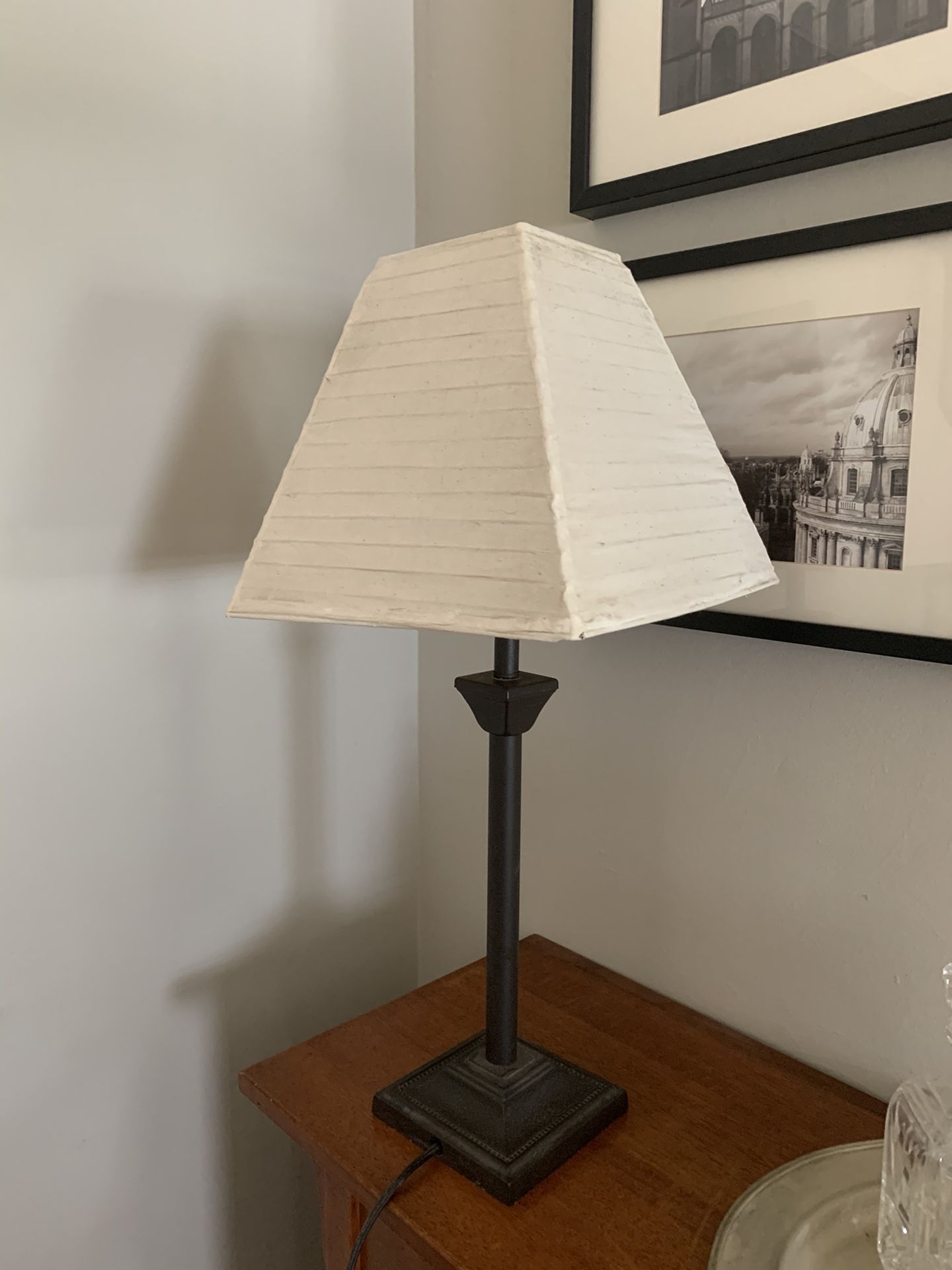 Table lamp