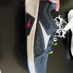 Reebok Advanced Trainette Women’s 8.5 NWT