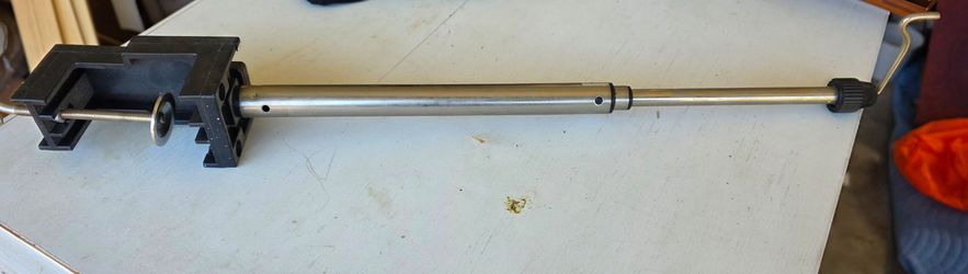 Telescopic hanging stand