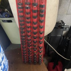 Socket tray holder