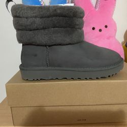 New uggs size 7