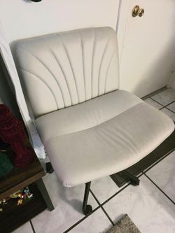 Desk chair