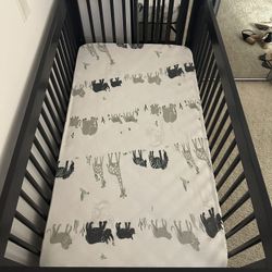 Delta Children Poppy 4-in-1 Convertible Crib