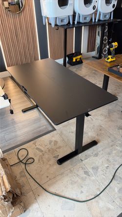 BRAND NEW 55” Standing Desk