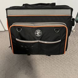 Klein tradesmen pro rolling tool bag
