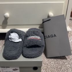 Balenciaga Gray Furry Slides EU SIZE 44 US SIZE 11 MEN