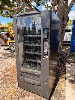 Refurbished Commercial Crane / National Snack Vending Machine