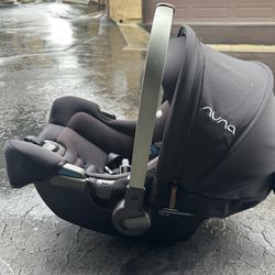 Nuna PiPA RX And Base