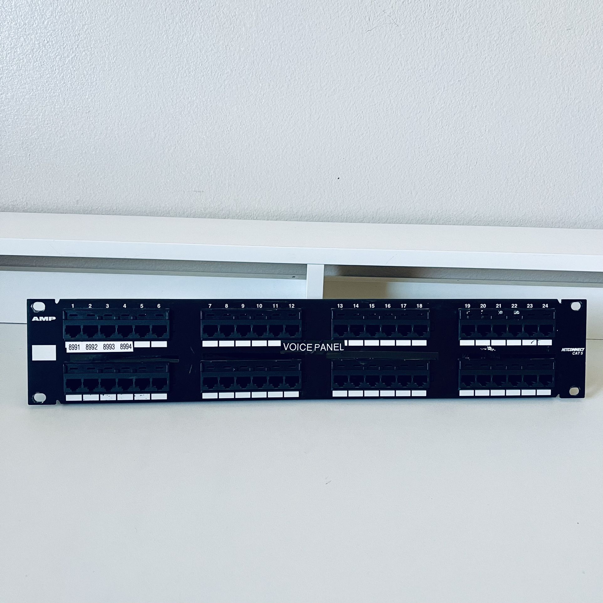 AMP 48 port patch panel - P/N 406331-1