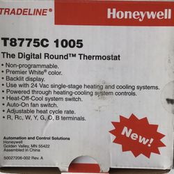 Honeywell Digital Round Thermostat T8775C 1005 White