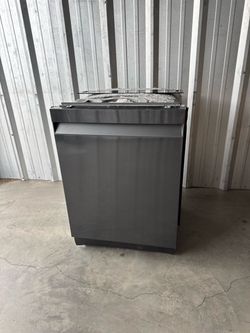 Samsung StormWash Dishwasher 42 dBA Black Stainless w/ 3rd Rack – DW80R7060UG