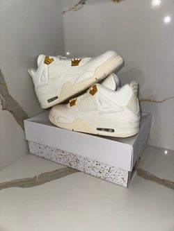 Air Jordan 4 Metallic Gold size 11.5W / 10M