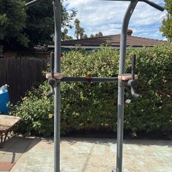 Pull Up Bar 