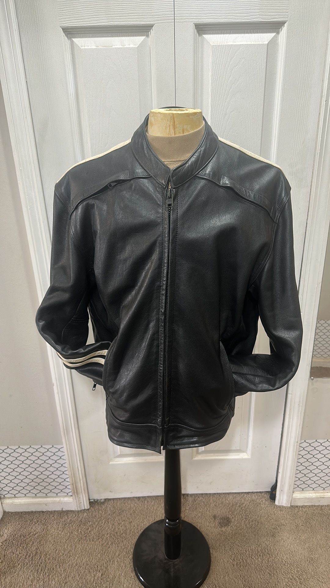 Men’s Genuine Leather Motorcycle Jacket 