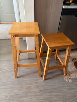 2 Barstools