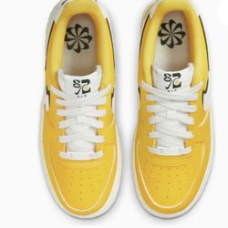 GS) Nike Air Force 1 LV8 '82 - Tour Yellow' DQ0359-700