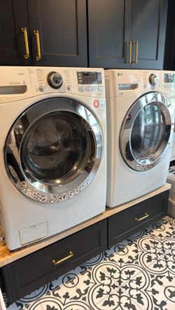 LG Front Load Washer & Dryer Set  – Steam & Direct Drive – Works Great $400 set