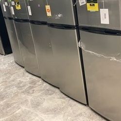Thomson 7.5 Cu. Refrigerators AOI2
