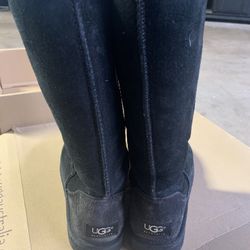 Black Tall Size 6 Ugg Boots (fit Size 7)
