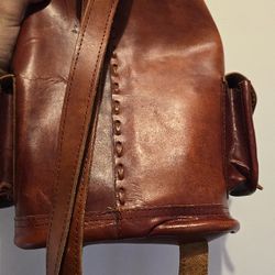 Tradicional Leather Bagpack (Not Used) 