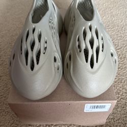 Yeezy Foam RNR Stone Slat Sz11