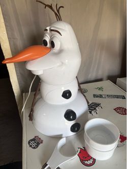 Olaf snow cone maker