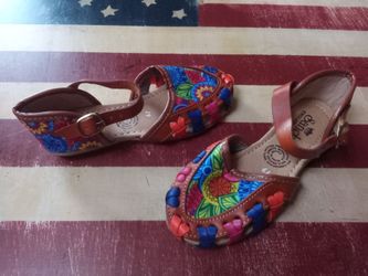 Sandy Exclusivas Floral Mexican Boho Huaraches/Sandals