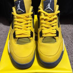 Jordan 4 Lightning
