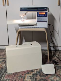 Husqvarna Viking Lily 545 Sewing & Quilting Machine