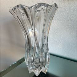 Heavy crystal vase 10 inches tall