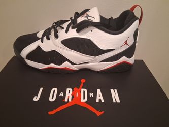 MEN'S NIKE mvp  size 12 new