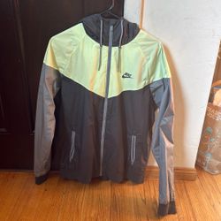 Men Nike Windbreaker Jacket With Hoodie