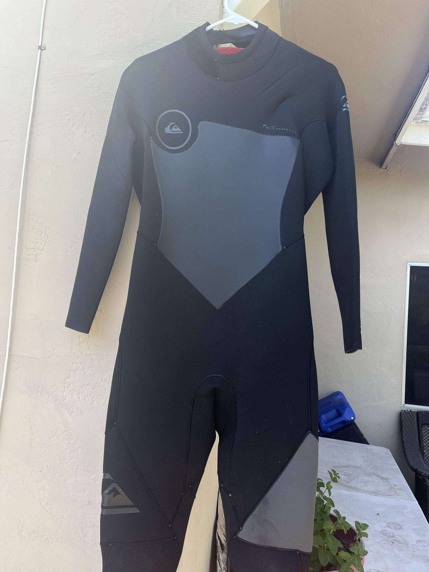 Quicksilver Synchro 4/3 Wetsuit Wet Suit (not Billabong Rip curl Xcel