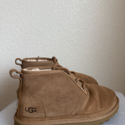 Ugg Neumel Boots (size 6)