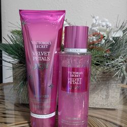 Victoria's Secret Velvet Petals Body Lotion Set