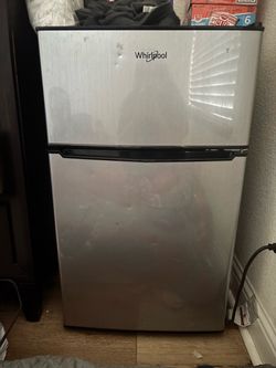 Whirlpool mini fridge