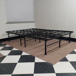 Full size bed frame - can DELIVER almost anywhere for $20 extra - gently used and in very good condition 😍