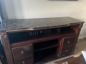 Entertainment center