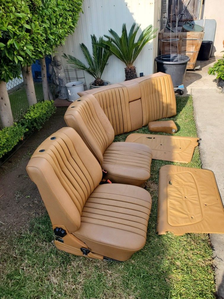 MERCEDES BENZ 300D INTERIOR