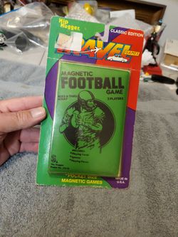 Hip Hugger Magnetic Football Travel Game Classic Edition