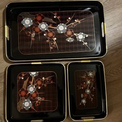 Tray Set