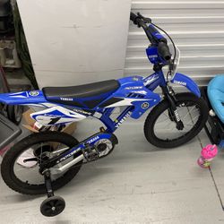 Kids Yamaha Bike With Training Wheels 